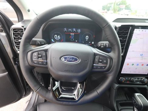 New 2026 Ford Ranger Lariat w/ FX4 Off-Road Package AWD/4WD image 17