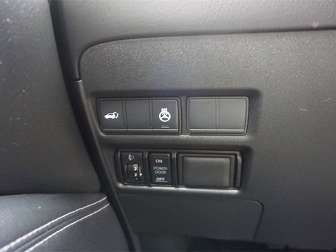 Used 2018 INFINITI QX80 Base image 4