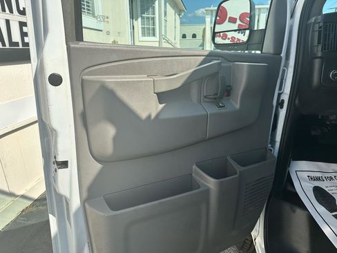 Used 2019 Chevrolet Express 2500 w/ Driver Convenience Package image 19