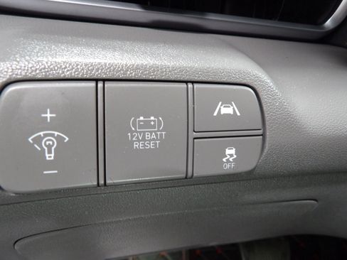 Used 2023 Hyundai Elantra Blue w/ Preferred Accessory Package FWD image 23