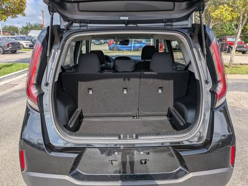 Certified 2025 Kia Soul LX w/ LX Technology Package FWD image 13