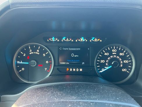 Used 2019 Ford F150 XLT w/ Equipment Group 302A Luxury AWD/4WD image 14