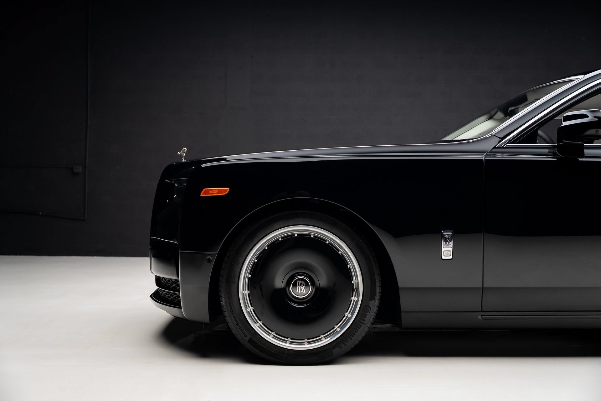 Used 2024 Rolls-Royce Phantom Extended Wheelbase RWD image 19