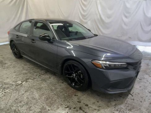 Used 2024 Honda Civic Sport image 2