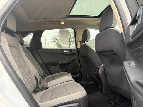 Used 2020 Ford Escape SE image 7