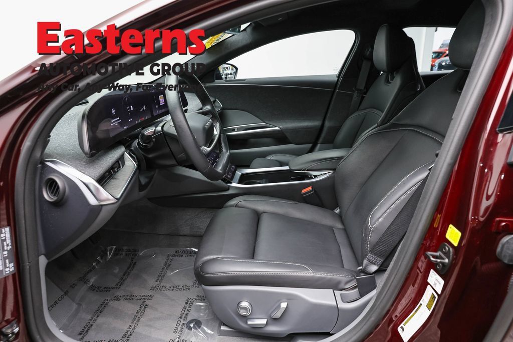 Used 2024 Lucid Air Pure RWD image 15