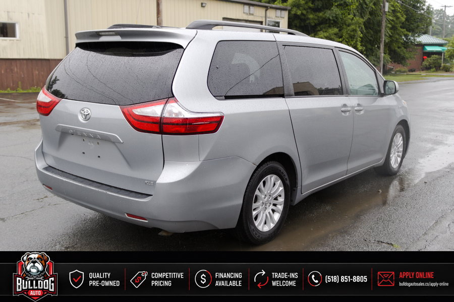 Used 2016 Toyota Sienna XLE FWD image 6