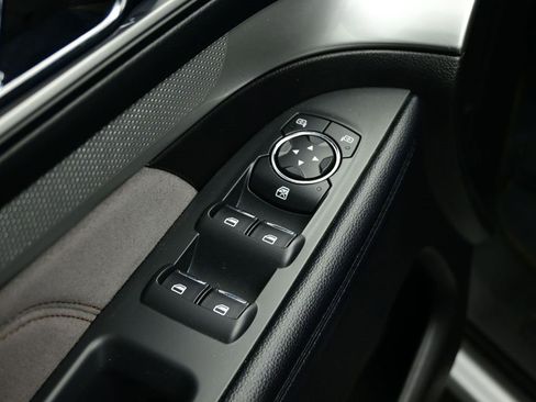 Used 2017 Ford Explorer XLT w/ Equipment Group 202A image 20