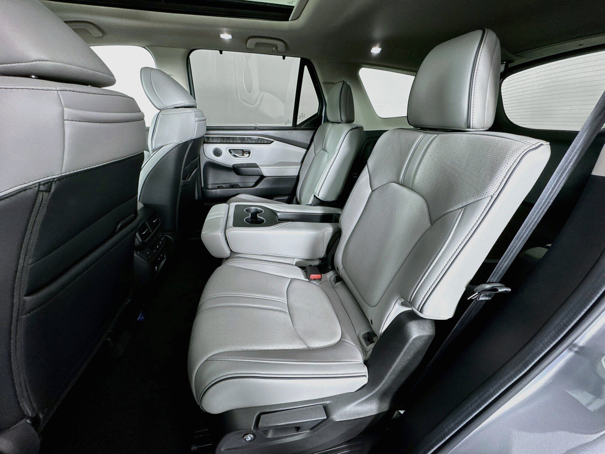 Certified 2024 Honda Pilot Elite image 26