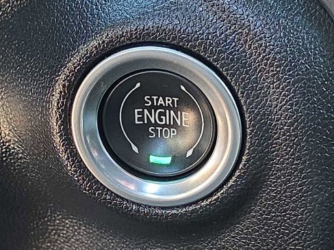 Used 2022 Chevrolet Silverado 1500 Custom image 23