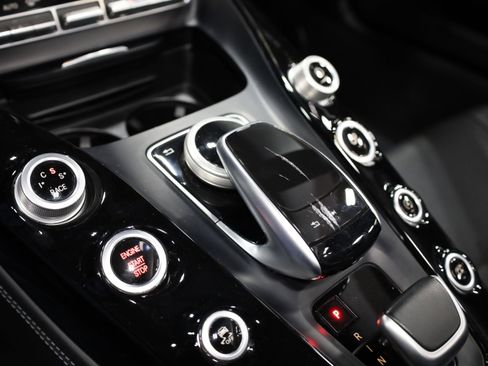 Used 2018 Mercedes-Benz AMG GT C image 34