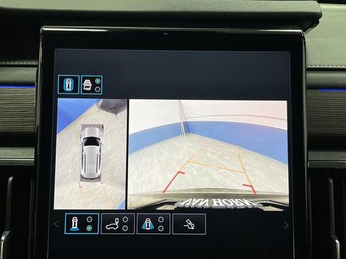 Used 2024 GMC Acadia Denali image 11