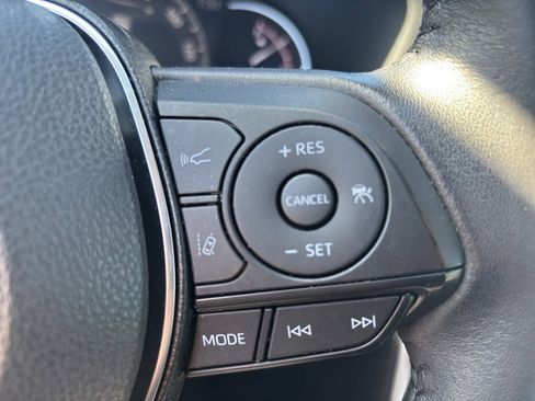 Used 2024 Toyota RAV4 XLE Premium image 11