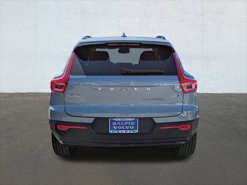 New 2026 Volvo XC40 B5 Ultra w/ Climate Package image 5