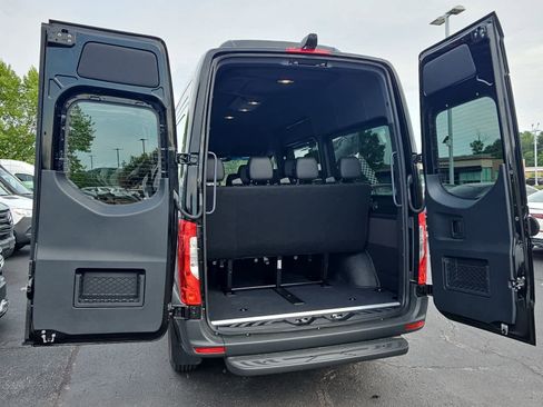 Used 2025 Mercedes-Benz Sprinter 2500 image 6