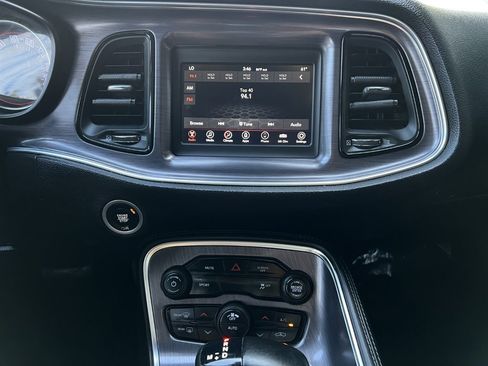 Used 2018 Dodge Challenger SXT image 18