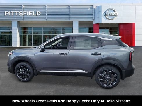 New 2026 Nissan Kicks SR w/ SR Premium Package AWD/4WD image 7