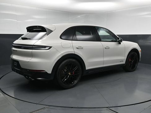 New 2026 Porsche Cayenne GTS AWD/4WD image 13