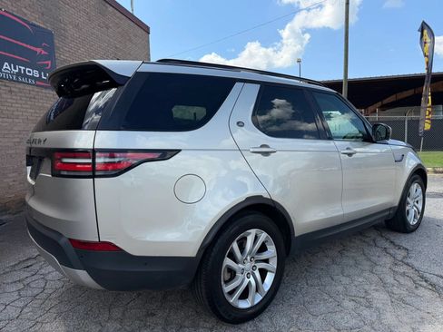 Used 2017 Land Rover Discovery HSE AWD/4WD image 8