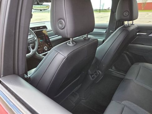 Used 2026 GMC Terrain AT4 w/ Technology Package II AWD/4WD image 47