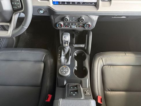 New 2026 Ford Bronco Outer Banks w/ Sasquatch Package AWD/4WD image 18