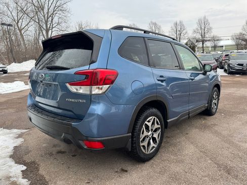 Used 2019 Subaru Forester Premium image 6