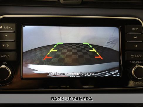 Used 2024 Nissan Versa SV w/ Trunk Package image 4