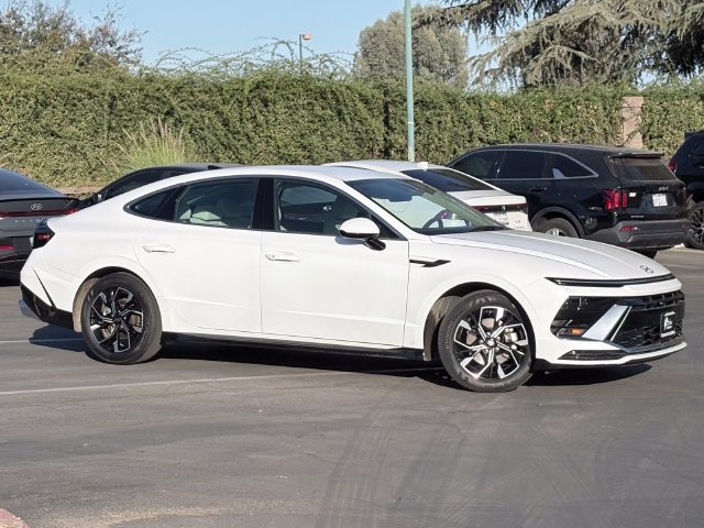 Used 2025 Hyundai Sonata SEL FWD image 4