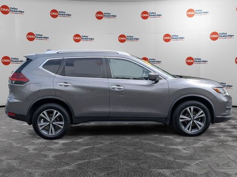 Used 2019 Nissan Rogue SV w/ Premium Package AWD/4WD image 4