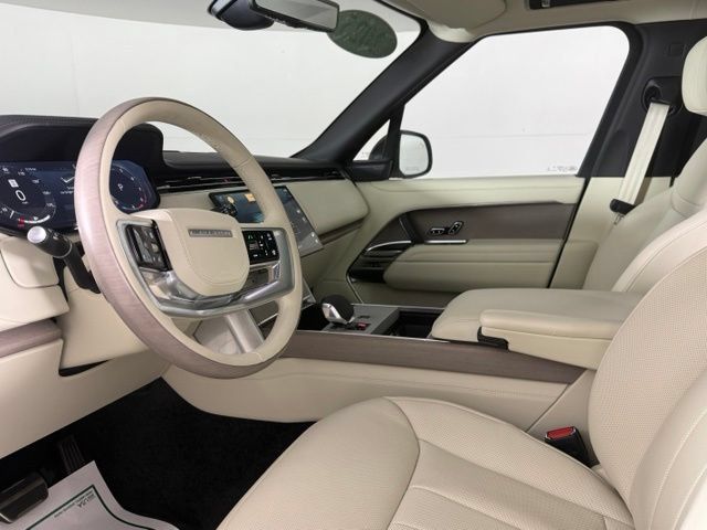 Used 2025 Land Rover Range Rover Long Wheelbase Autobiography AWD/4WD image 16