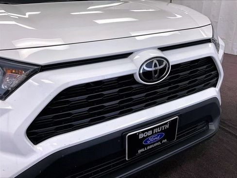 Used 2021 Toyota RAV4 LE AWD/4WD image 29