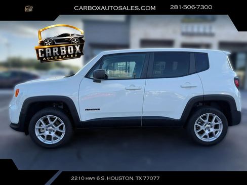 Used 2023 Jeep Renegade Latitude AWD/4WD image 2