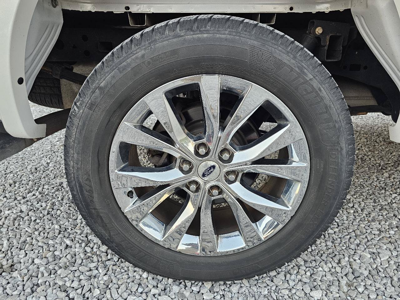 Used 2015 Ford F150 Lariat w/ Equipment Group 502A Luxury AWD/4WD image 82