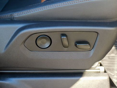 Used 2024 GMC Sierra 1500 AT4 w/ Technology Package image 43