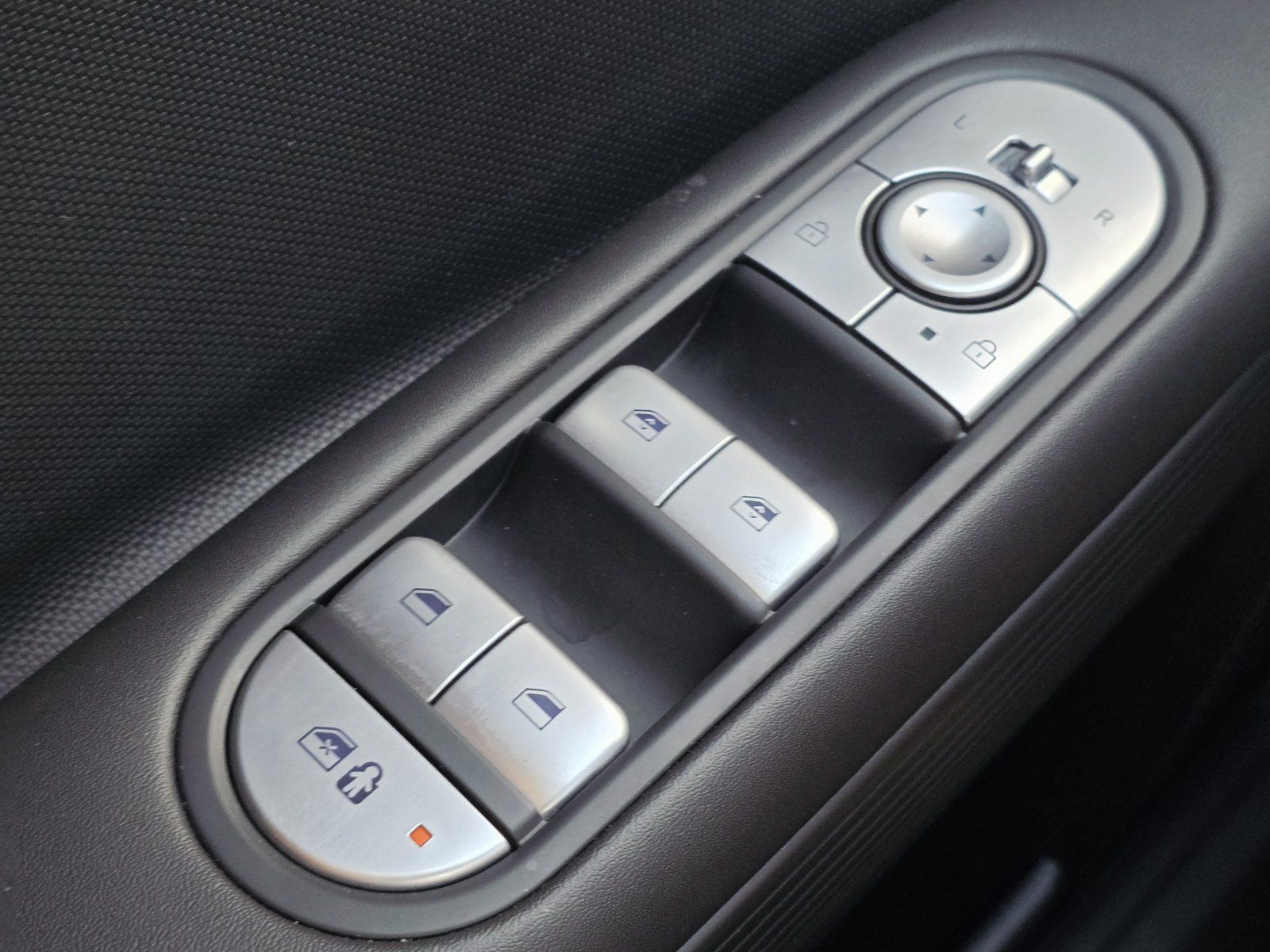 Used 2024 Hyundai Ioniq 5 SEL RWD image 29
