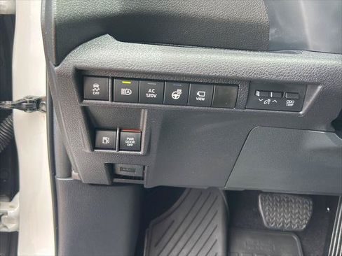 Certified 2025 Toyota Sienna Platinum AWD/4WD image 13