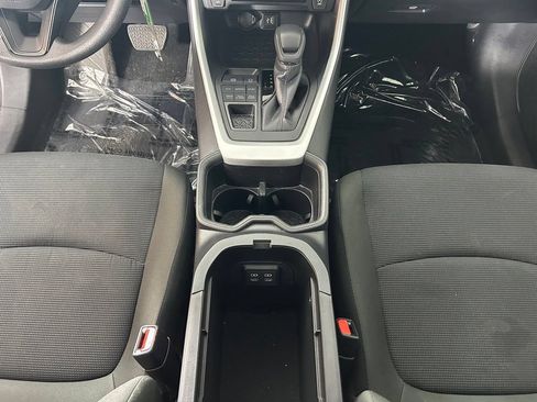 Used 2025 Toyota RAV4 LE AWD/4WD image 9