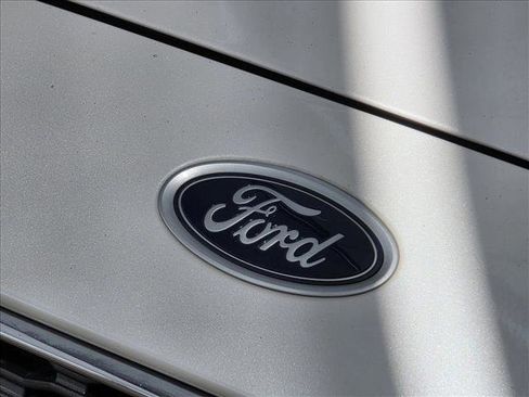 Used 2017 Ford Fusion Platinum image 7