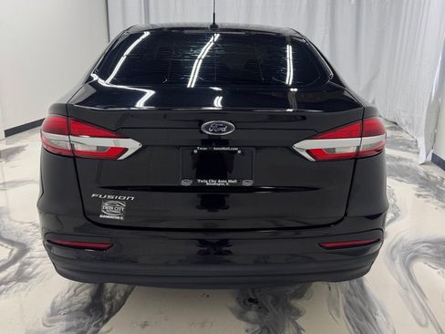 Used 2019 Ford Fusion S FWD image 7
