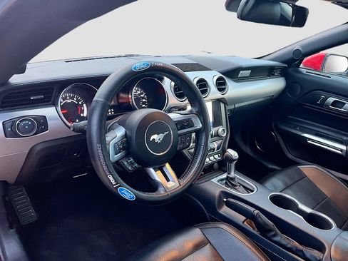 Used 2021 Ford Mustang Premium image 9