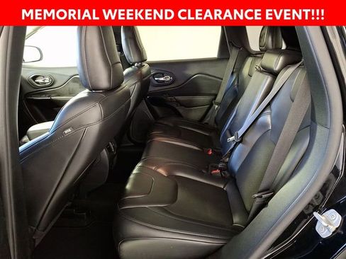 Used 2020 Jeep Cherokee Latitude Plus FWD image 12
