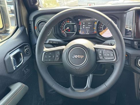 New 2026 Jeep Gladiator Mojave image 13