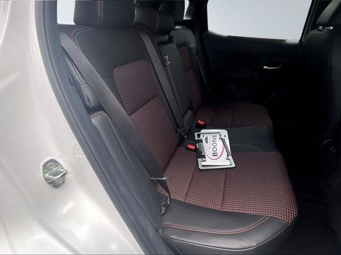 New 2025 Nissan Kicks SR AWD/4WD image 9