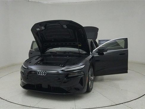 Used 2025 Audi A6 e-tron Prestige w/ Black Warm Weather Package image 77