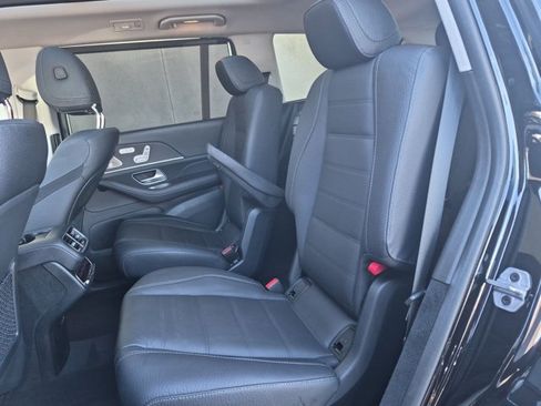 Used 2023 Mercedes-Benz GLS 580 4MATIC image 21