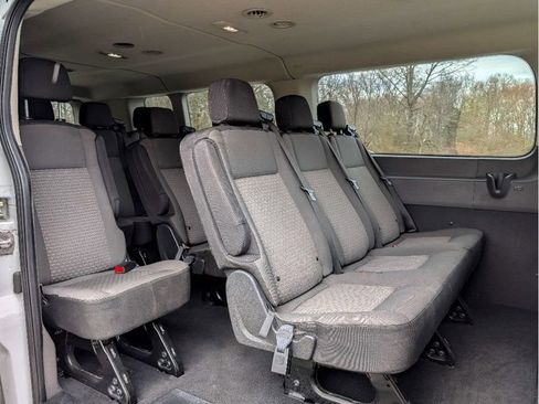 Used 2023 Ford Transit 350 XLT RWD image 7