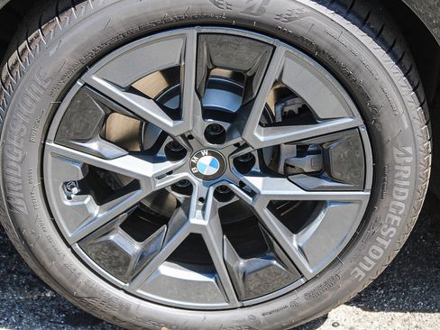 New 2026 BMW i4 eDrive40 w/ Parking Assistance Package RWD image 11