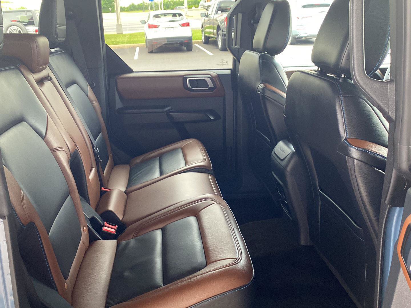 Used 2024 Ford Bronco Outer Banks AWD/4WD image 27