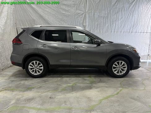 Used 2019 Nissan Rogue SV AWD/4WD image 14