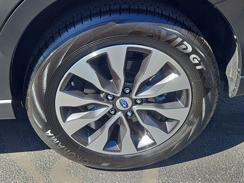 Certified 2025 Subaru Outback Limited AWD/4WD image 31